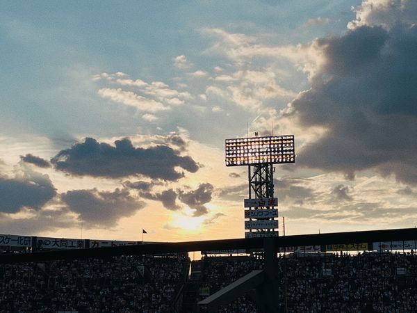 日本・大阪「京都、大阪旅行」の写真：甲子園球場2
日が沈む感じが雰囲気出てい...