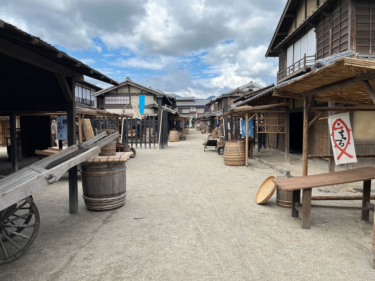 映画村9(最初の1枚)

映画村を堪能したあとは嵐山駅に向かった！