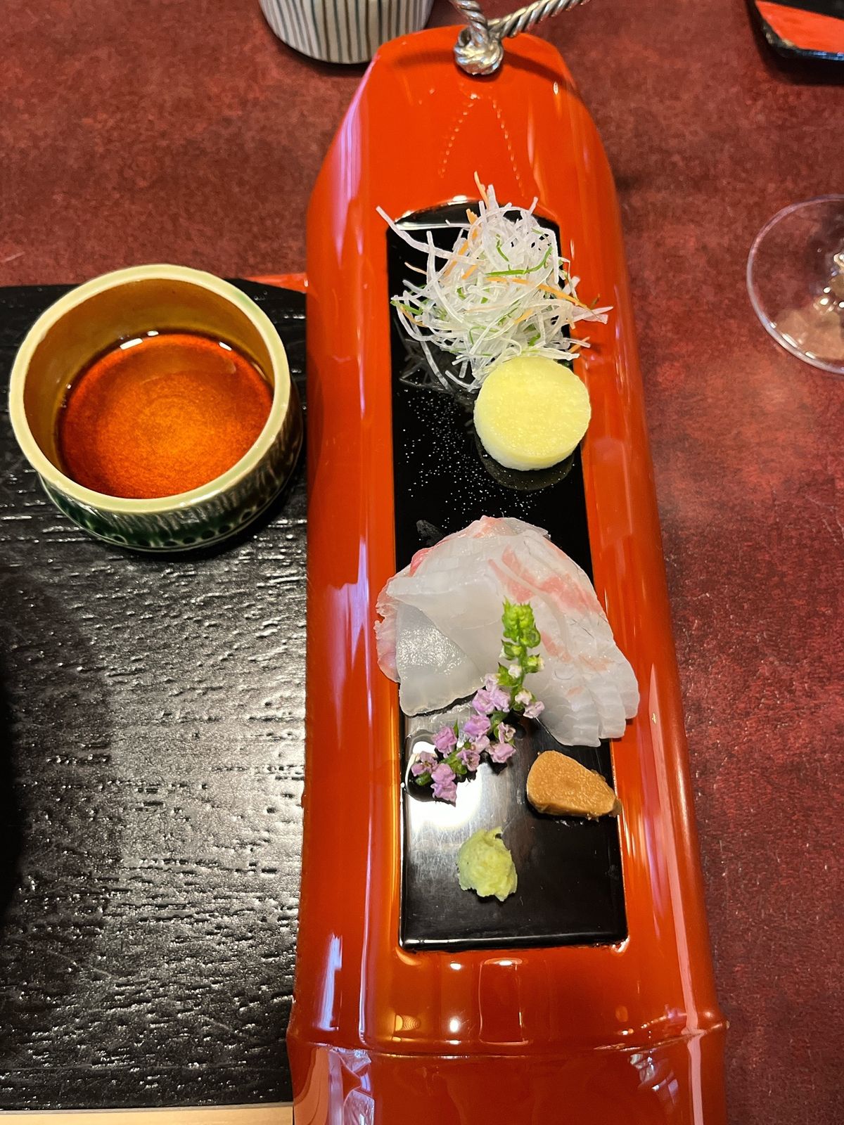 嵐山の錦というお店で腹ごしらえ！
なんだかんだちゃんとした京料理は初めてかも。