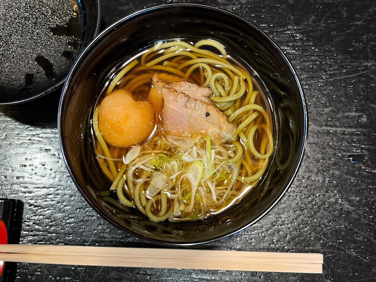 嵐山の錦というお店で腹ごしらえ！
なんだかんだちゃんとした京料理は初めてかも。