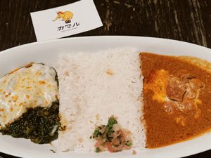 祇園へカレーを食べに。
そのあと八坂神社に行って御朱印もらって、ご当地パン...