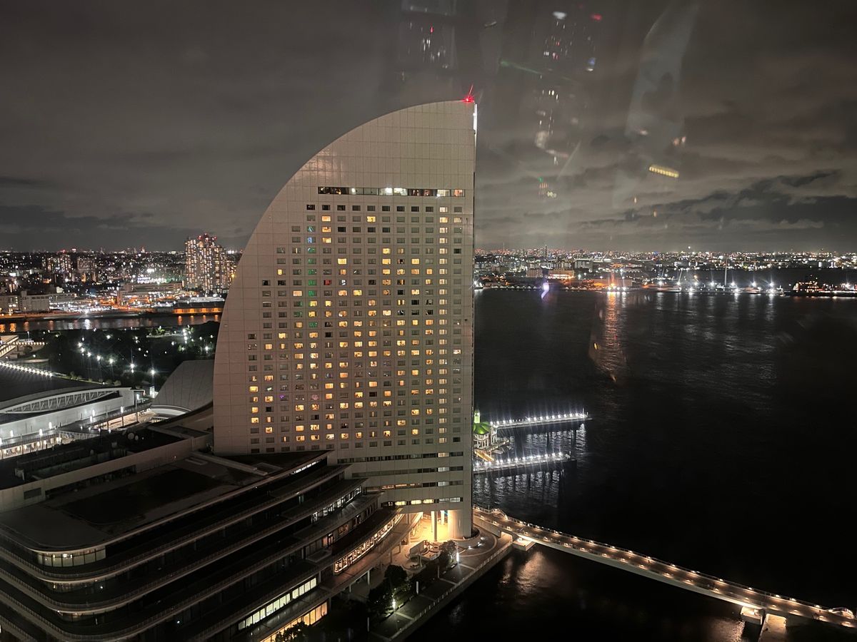 夜景が綺麗、朝の虹も凄かった✨