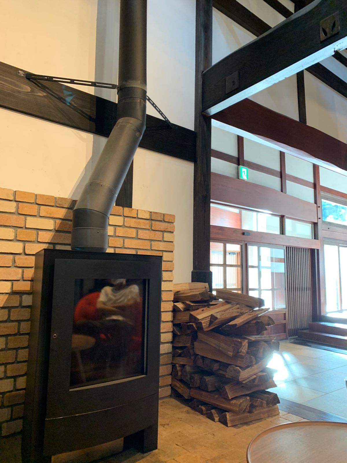 お宿「里山十帖」
至るところにコーヒーを飲みながらのんびりくつろげるスペー...