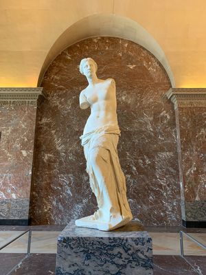 「ルーブル美術館」