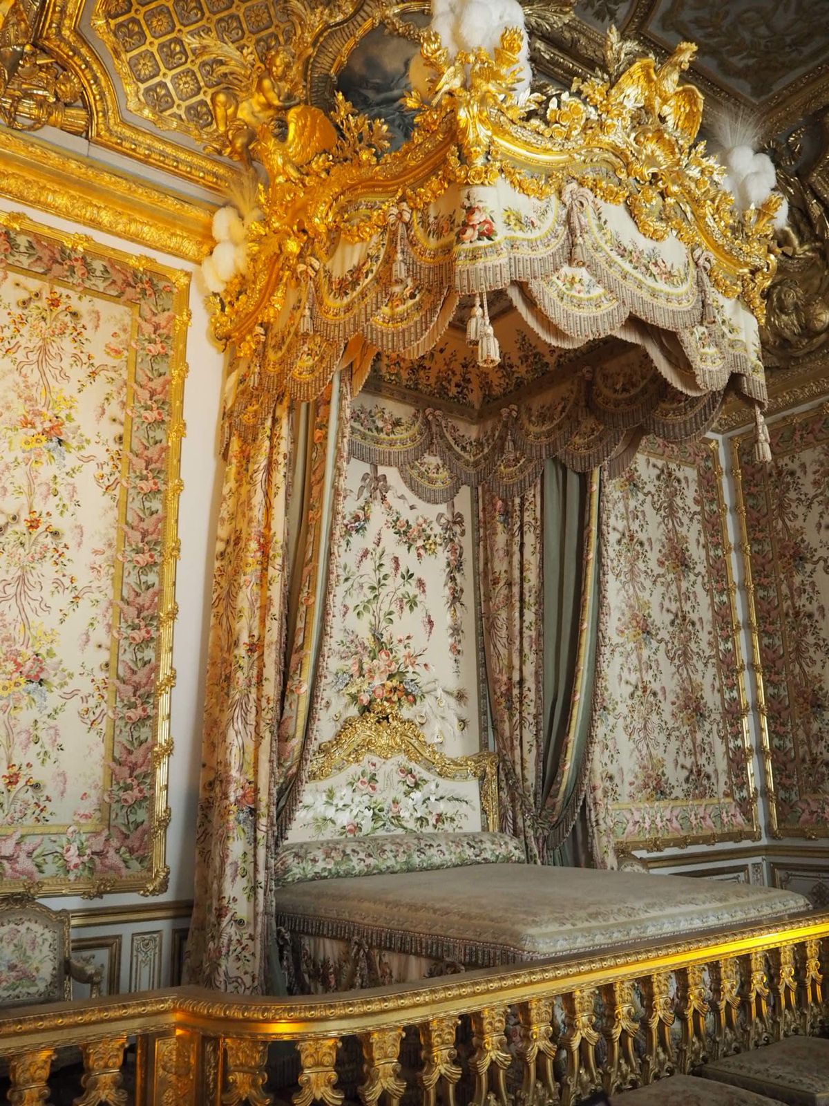 「ベルサイユ宮殿」
まさに豪華絢爛