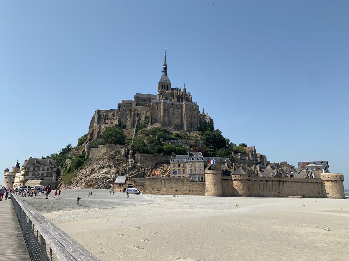 灼熱の「モンサンミッシェル🇫🇷」
天気良すぎて…記録的猛暑日でした☀️
