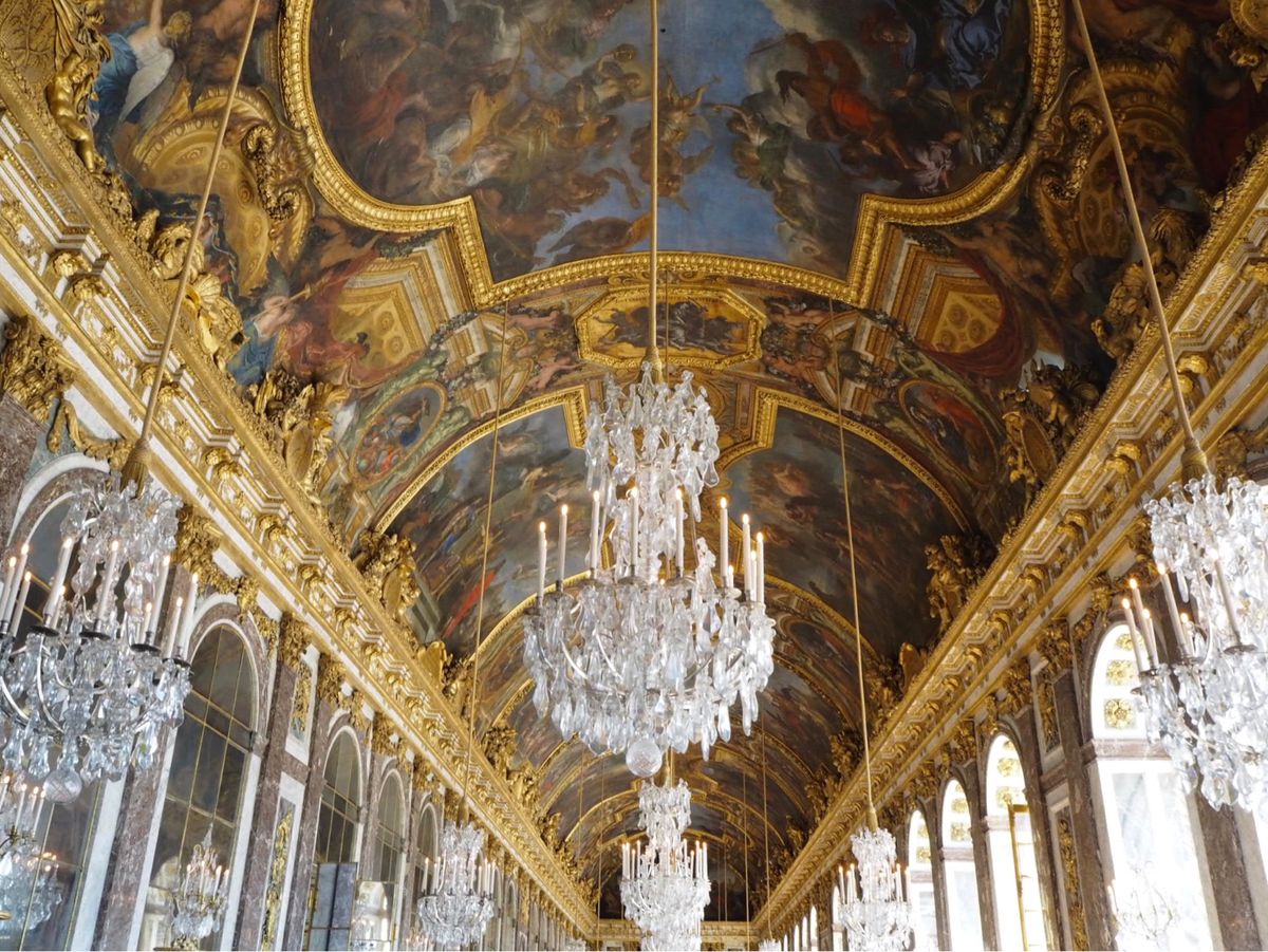 「ベルサイユ宮殿」
まさに豪華絢爛