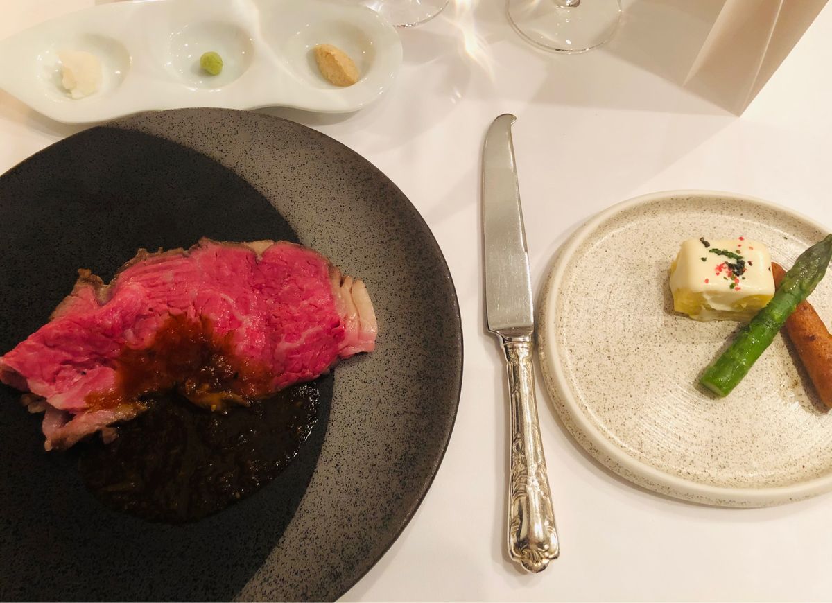 外は嵐…以前もこんな日はあったそうで、上高地に100人近く足止めになったそ...