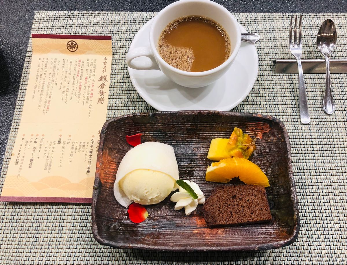 ツアーのお食事。
滋賀県では有名なお店ですが、実は私、お肉が苦手…