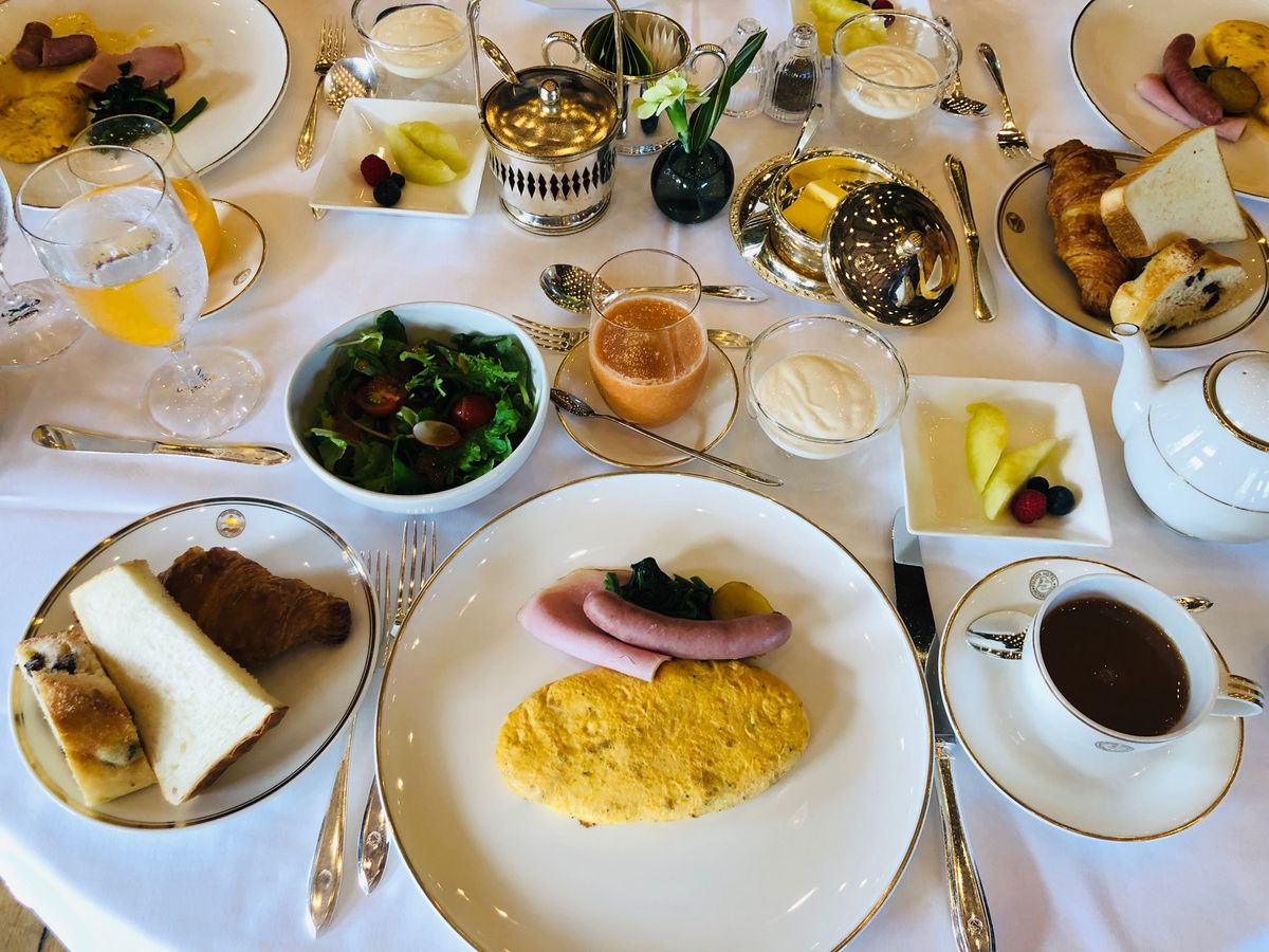 ラウンジとレストランの天井
素敵です