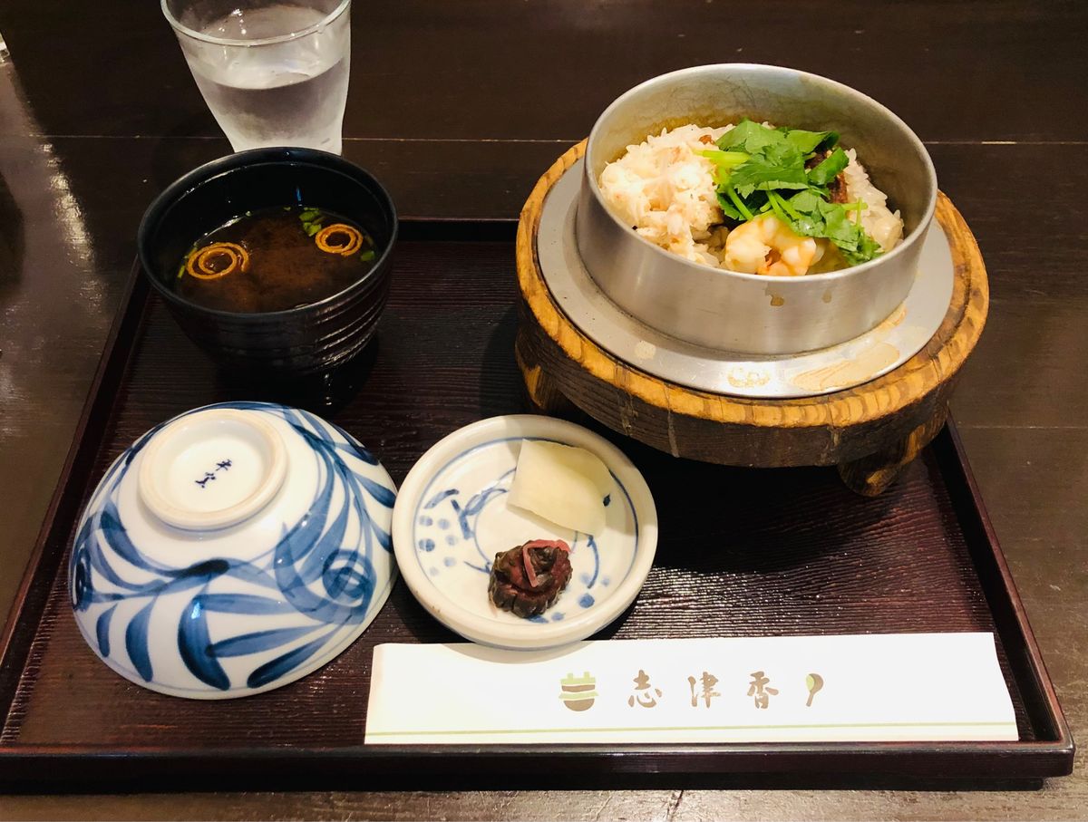 奈良公園と志津香の釜飯