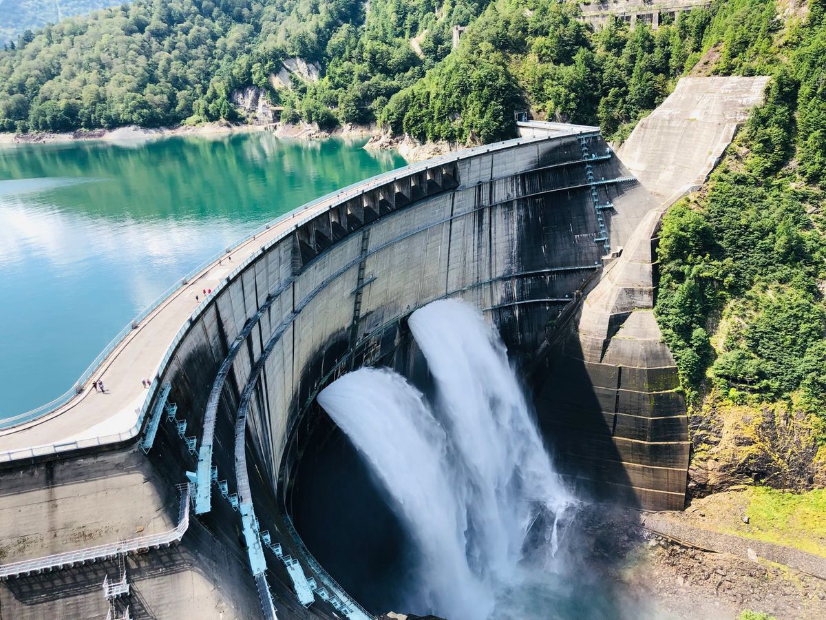 大迫力の黒部ダム。
とても暑かったので木いちごソフトクリーム🍦がおいしかっ...