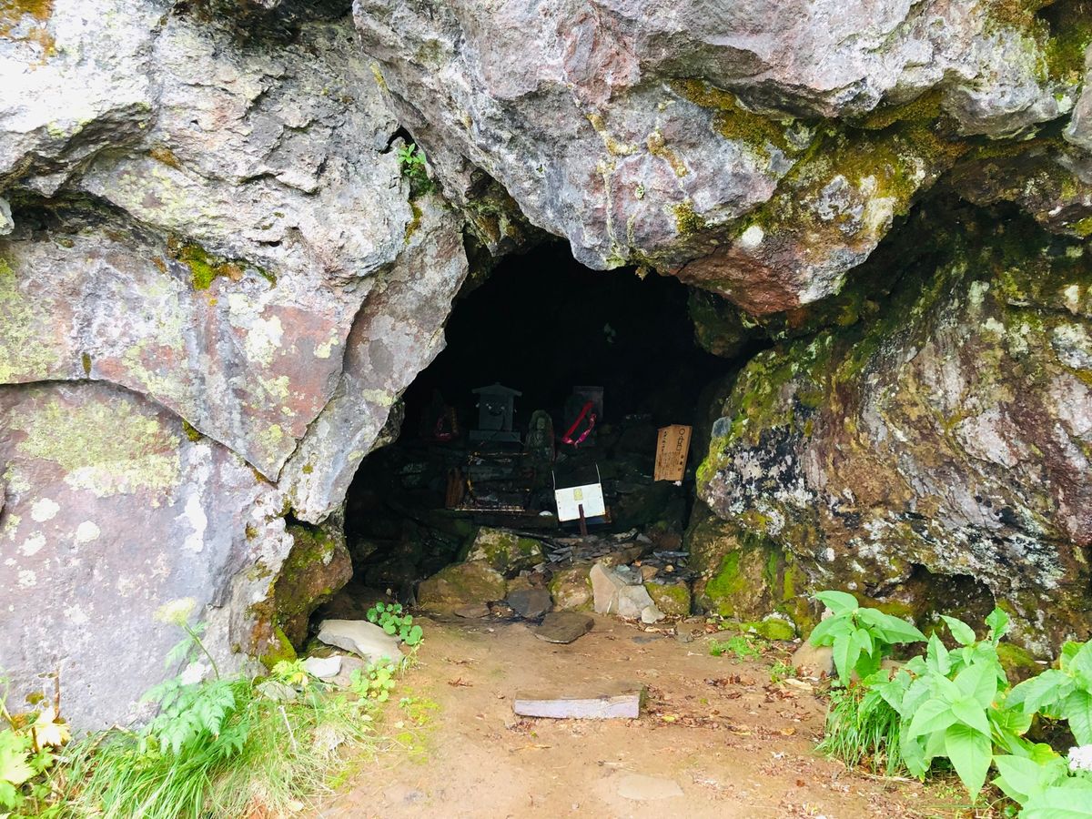 小雨で山らしいお天気。
晴れの日は少なかったそうで、ホテルの方は「立山らし...