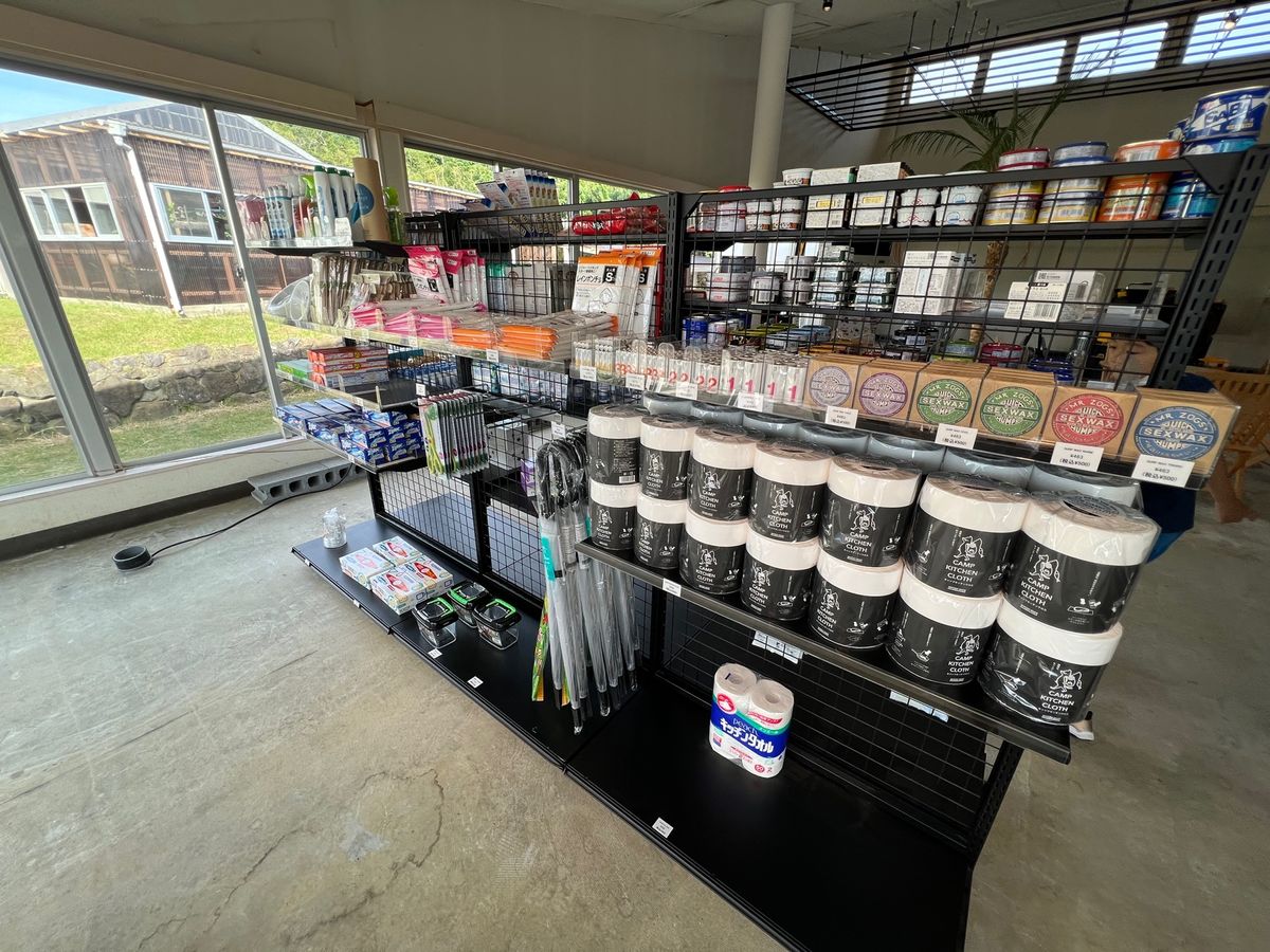 RECAMP館山に到着
都内からだとノンストップでは2時間弱だけど、昼食べ...