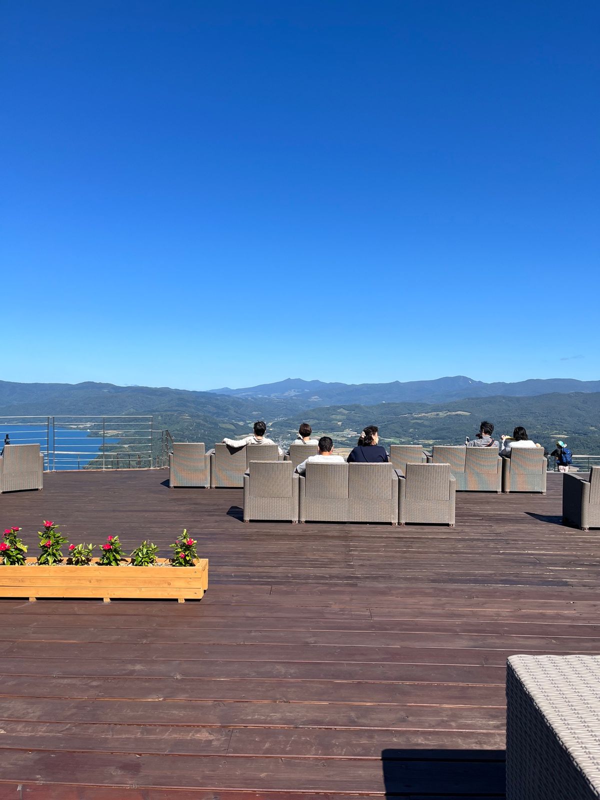 洞爺湖周遊。
レークヒルファームでジェラート🍨
ヤギのゆきちゃんと羊蹄山。...