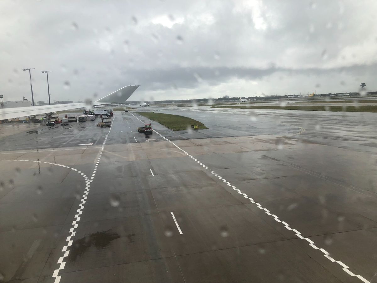 ロールスロイスのエンジン
シドニーも雨でした、、、