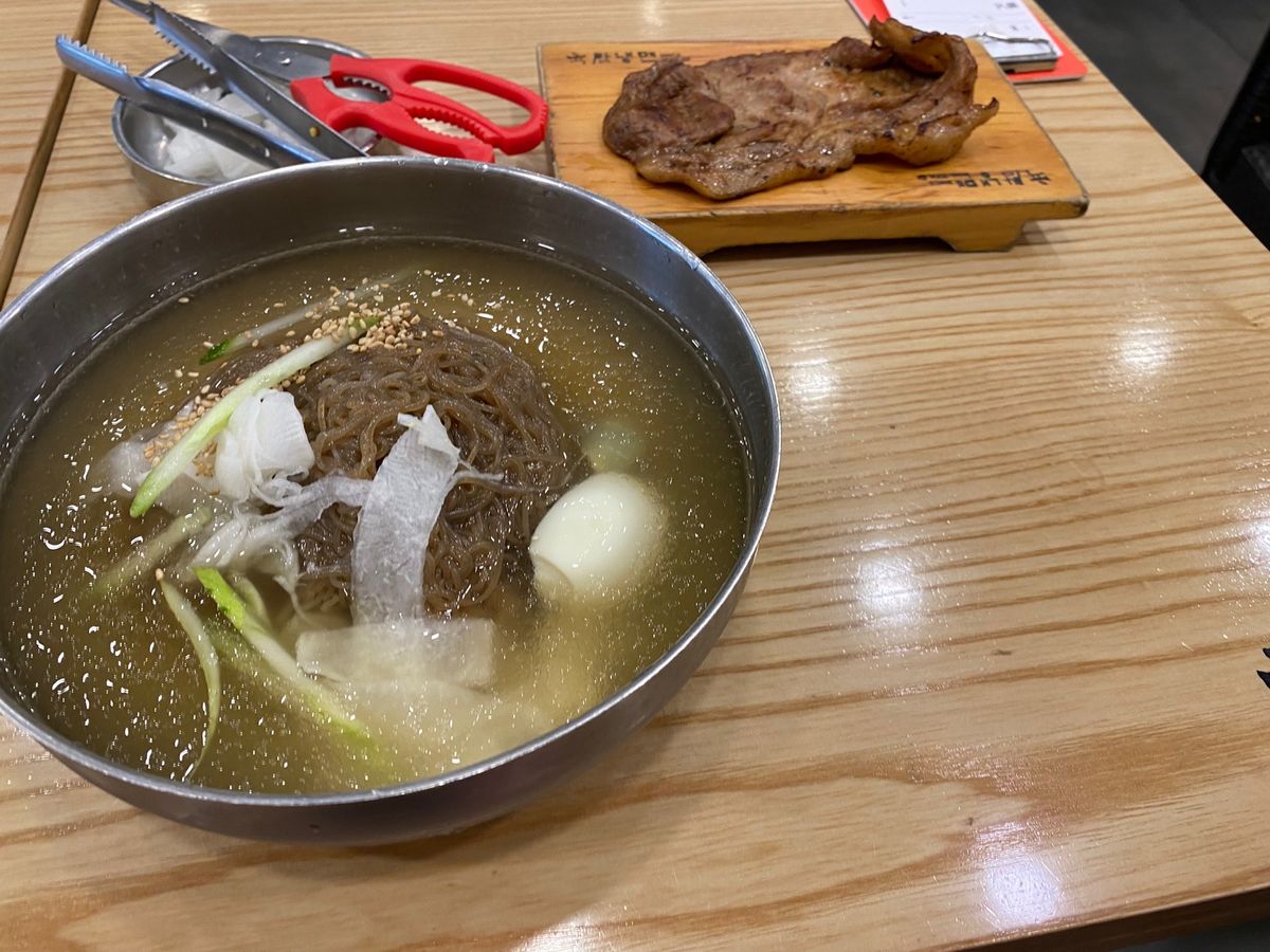 2年半ぶり
ユッサム冷麺&明洞餃子カルグクス