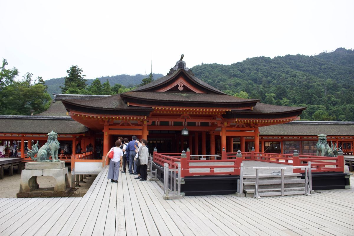 原爆ドーム
広島城
厳島神社