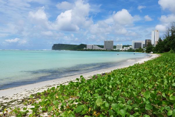 グアム・Guam「弾丸グアム旅行」の写真：グアムの人が少ない海辺