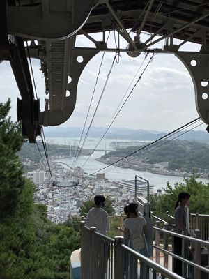 土曜日に広島市で結婚式に出席。
とりあえずその夜は予定通り三原に一泊。
翌...