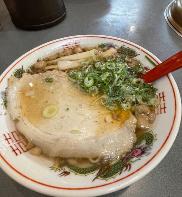 日本・広島県「台風来そうな瀬戸内旅」の写真：蒸し暑いのでバテてしまったがカフェに入り...