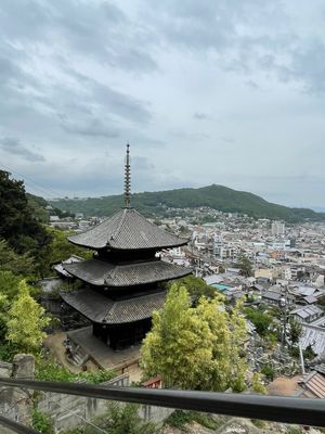 土曜日に広島市で結婚式に出席。
とりあえずその夜は予定通り三原に一泊。
翌...