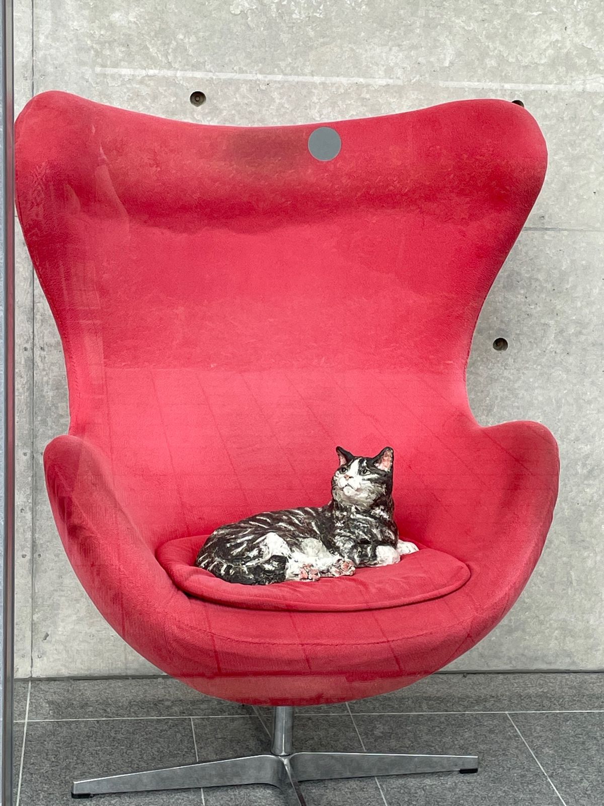 黒猫と警備員さんのやりとりで有名な？尾道市立美術館に行ってみた。
警備員さ...