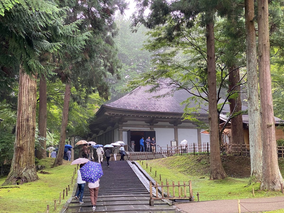 写真は中尊寺。