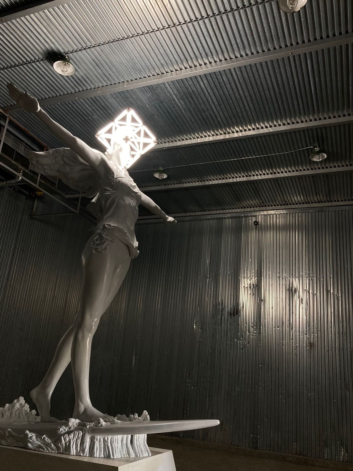 Reborn-Art Festivalより
Surf Angel
Unti...