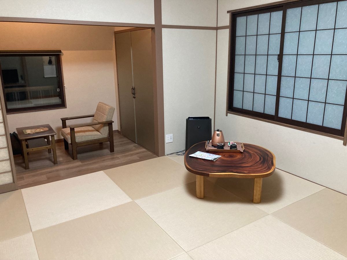 🏨白浜の宿 醍醐
綺麗だし一人旅には贅沢すぎる広さだったけど、この日の宿泊...