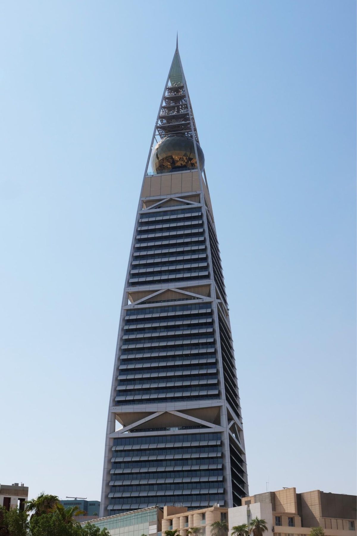 キングダムセンターなどのビル