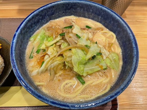 日本・沖縄県「石垣・八重山諸島巡り」の写真：石垣グルメ２日目
アレンジ八重山そば、ゴ...