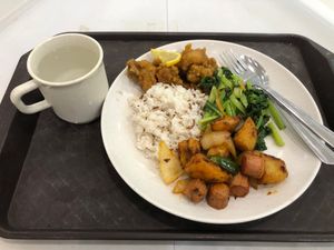 学校の寮で食べた物はこんな感じ🍴