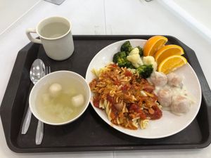 学校の寮で食べた物はこんな感じ🍴