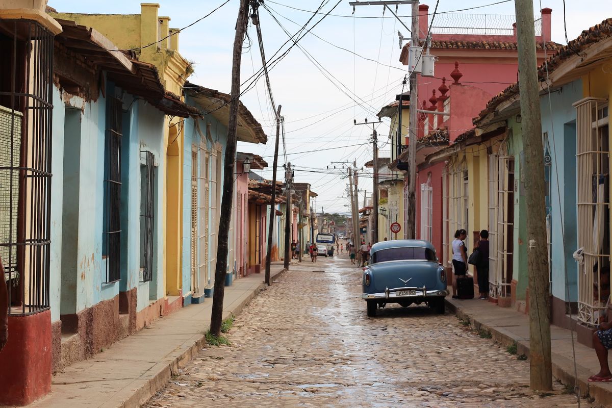 トリニダーは歩いているだけでも楽しい街でした。