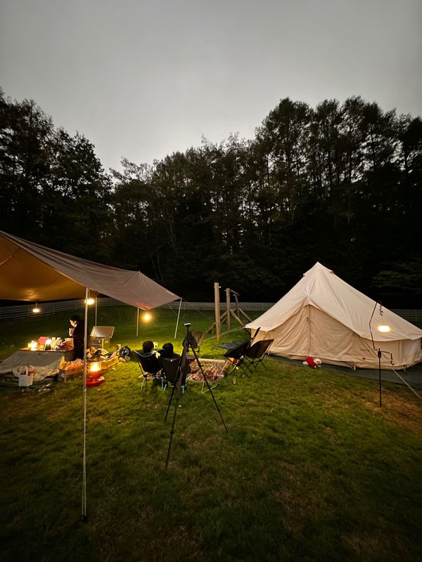 日本・山梨県「マウントフジキャンプリゾートで家族キャンプ」の写真：今回借りたサイトはドッグランリゾートサイ...