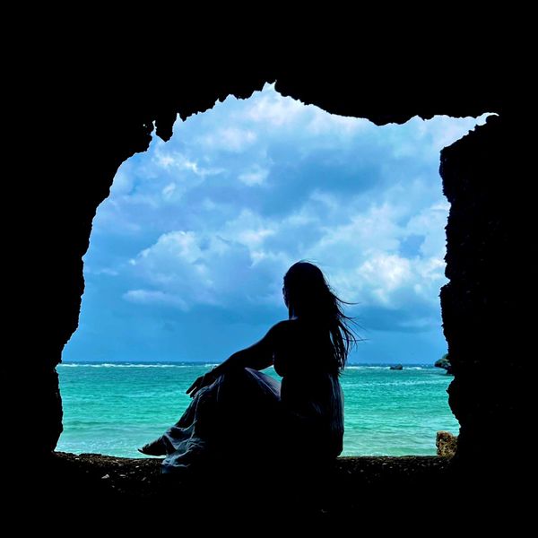 日本・沖縄県「Trip  to Okinawa」の写真：beach51の崖の下