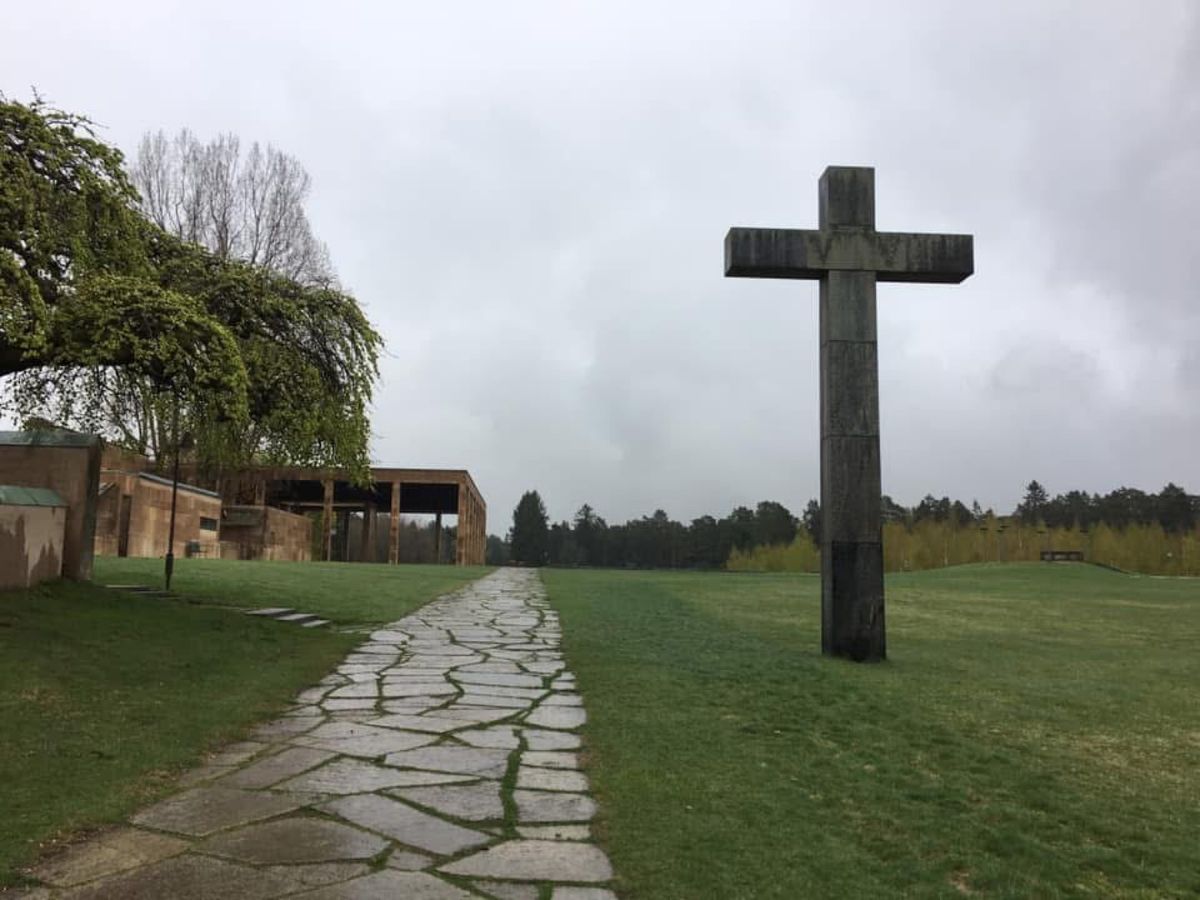 5/1 ストックホルム着
ホテル泊から翌朝世界遺産森の墓地