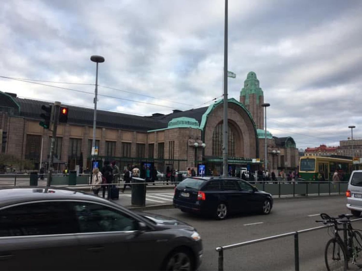 ヘルシンキ大聖堂、ウスペンスキー大聖堂、ヘルシンキ駅とラディソンブルアレク...