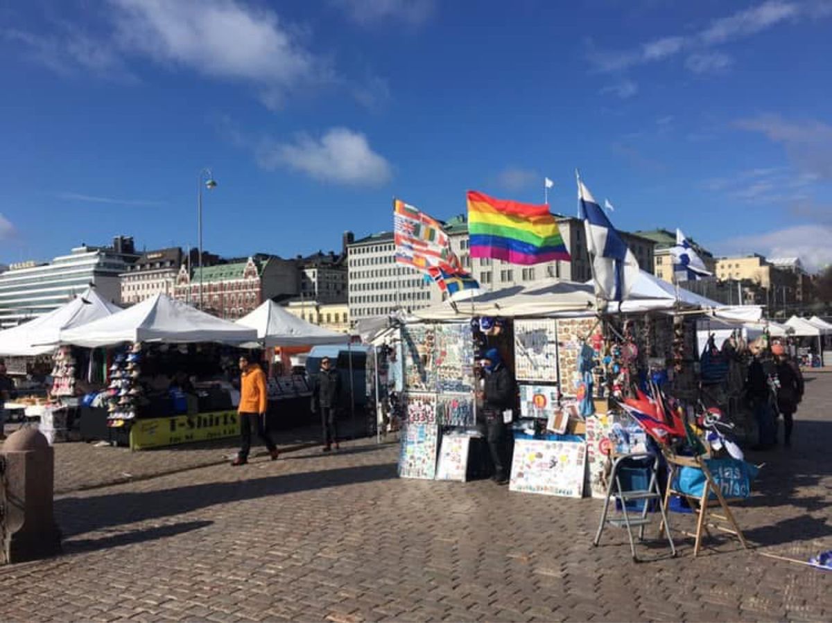 マーケット広場グルメ