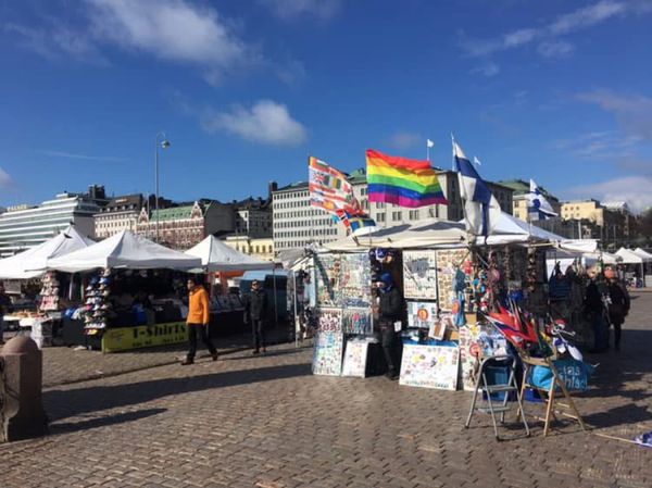 フィンランド・ヘルシンキ「北欧旅行 フィンランド」の写真：マーケット広場グルメ