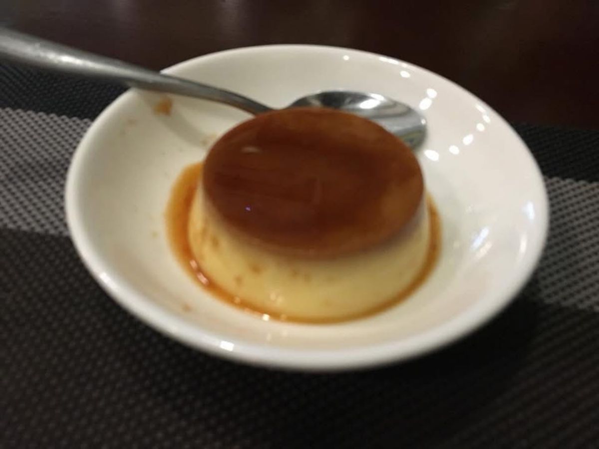 ハノイグルメはブンダウとベトナム風ぜんざいチェー、ベトナムプリン