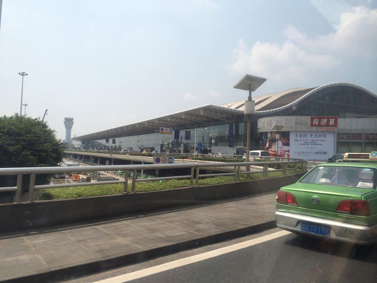 成都ホテル
空港から台北へ