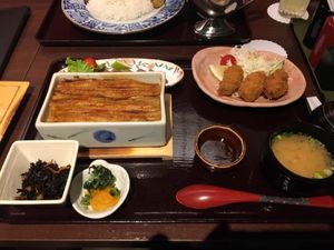 宮島グルメ
牡蠣🦪、揚げもみじ、陶版あなごと広島つけ麺