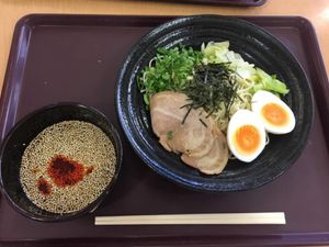 宮島グルメ
牡蠣🦪、揚げもみじ、陶版あなごと広島つけ麺