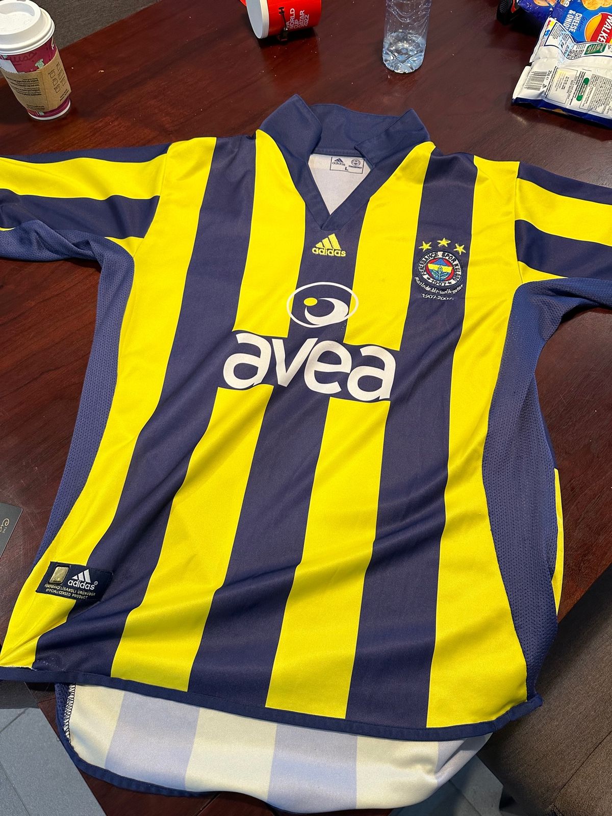 2日目夜はフランス対デンマーク

スタジアムでホットドッグを食べる。あまり...