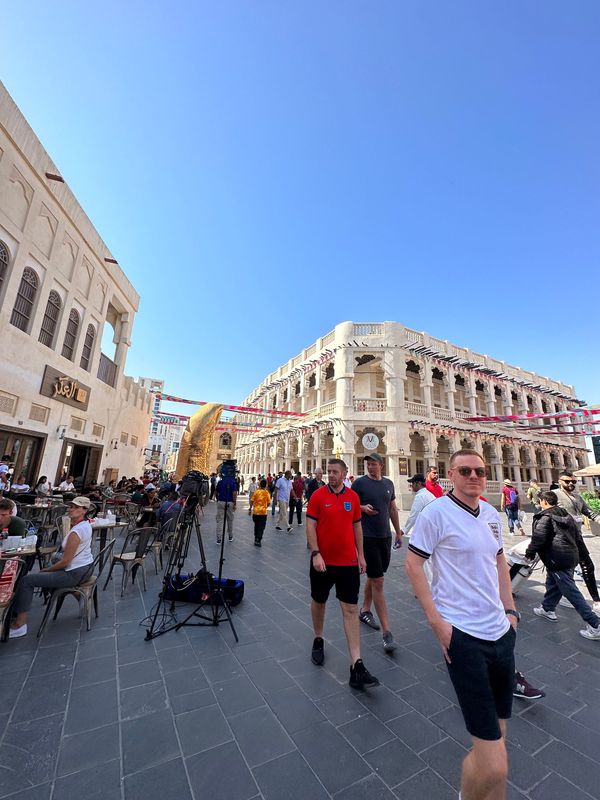 カタール・ドーハ「カタールワールドカップへ！」の写真：ドーハ最大の市場と言われる「スークワキー...