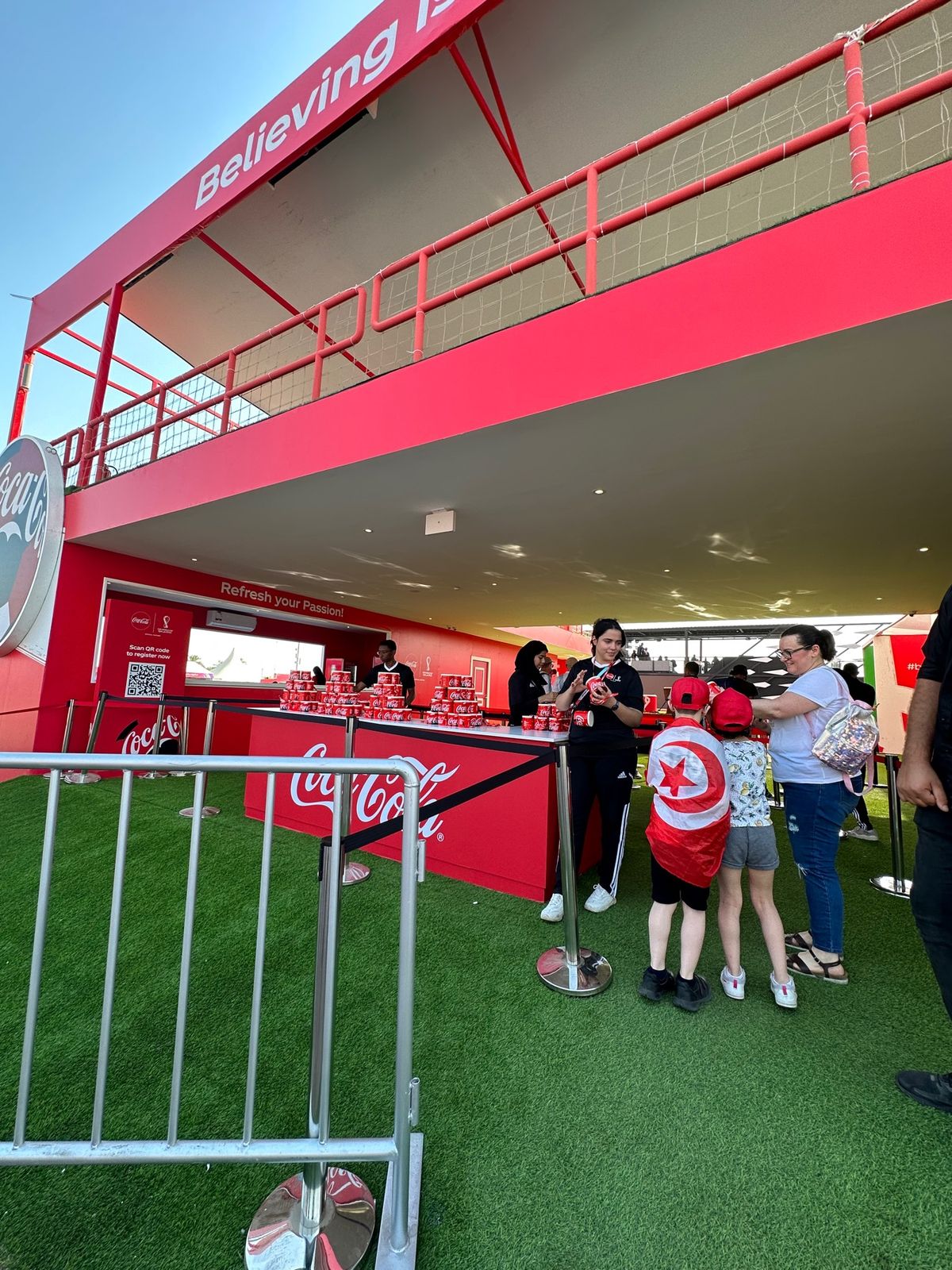 2日目の昼はCorniche 駅近にあるFIFA Fan Festival...