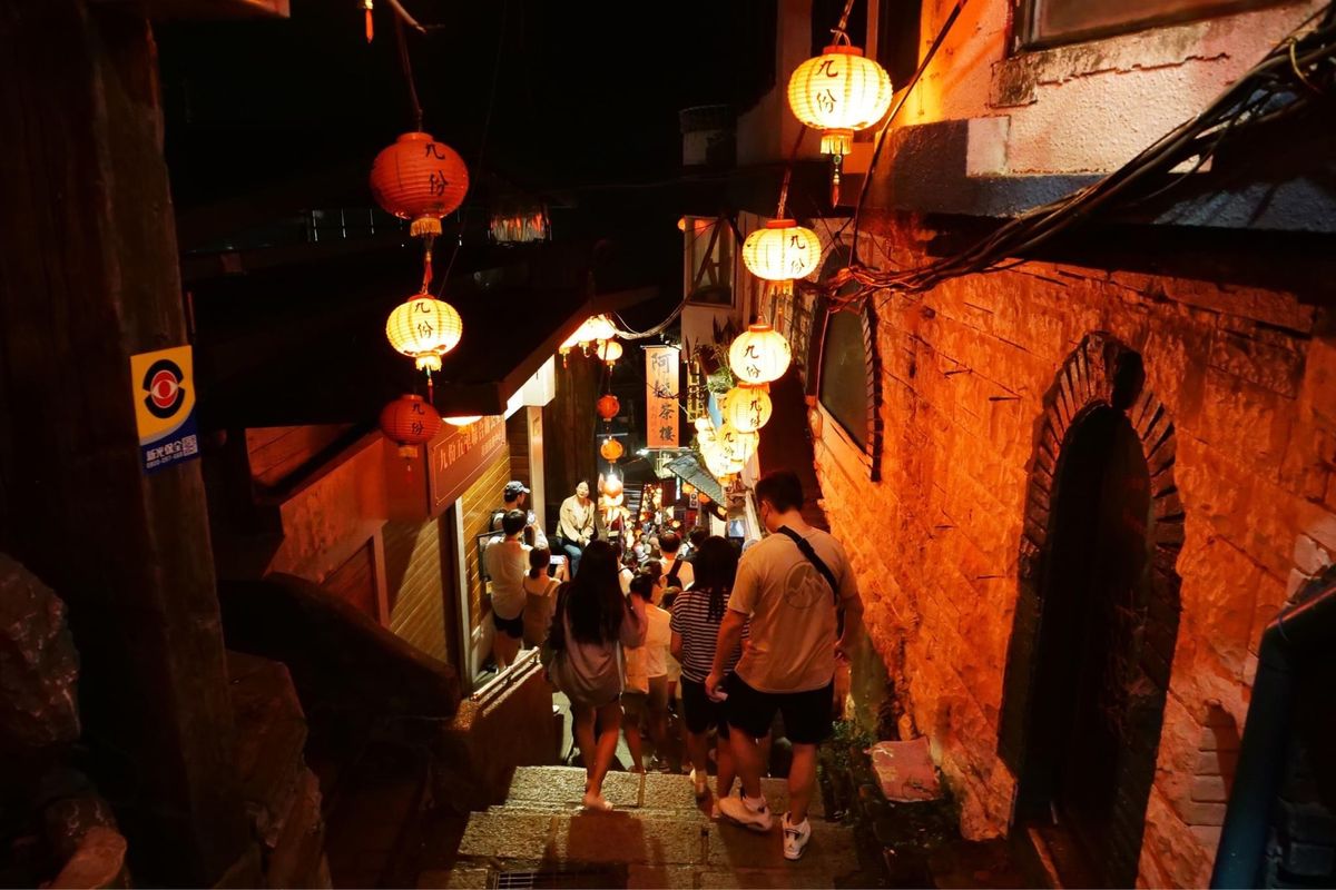 夜の九份老街