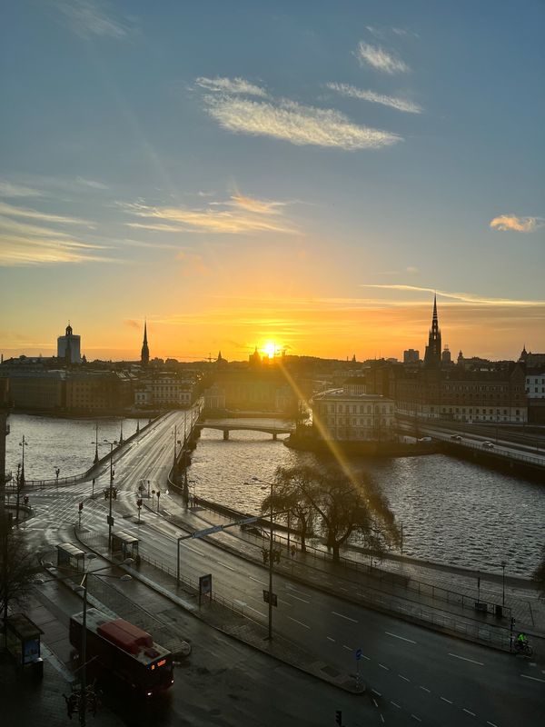 フィンランド・ヘルシンキ「スウェーデン　フィンランド」の写真：こちらストックホルムは
日の出8時44分...